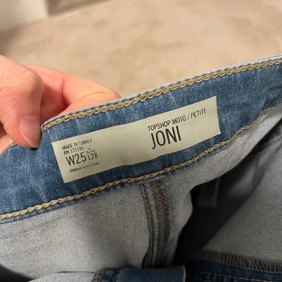 Topshop Joni Ripped Jeans - Picture 2 of 4